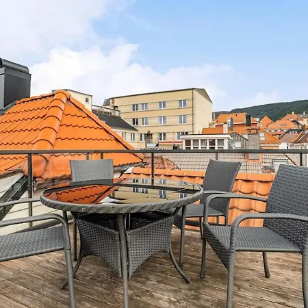 Dinbnb Apartments I Historical Two-Floor Apartment With Rooftop Panorama I 1645 Heritage Bergen Exterior photo