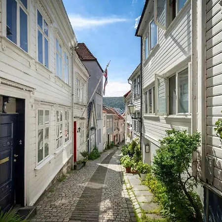 Dinbnb Apartments I Historical Two-Floor Apartment With Rooftop Panorama I 1645 Heritage Bergen Exterior photo