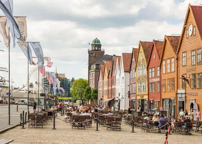 Dinbnb Apartments I Historical Two-Floor Apartment With Rooftop Panorama I 1645 Heritage