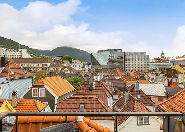 Dinbnb Apartments I Historical Two-Floor Apartment With Rooftop Panorama I 1645 Heritage