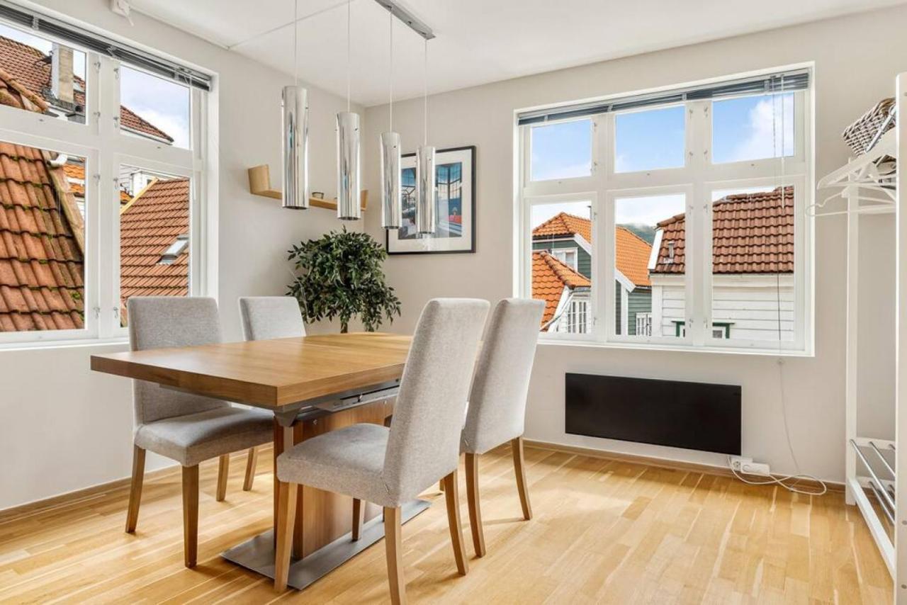 Dinbnb I Historical Two-floor With Rooftop Panorama I 1645 Heritage Apartment *